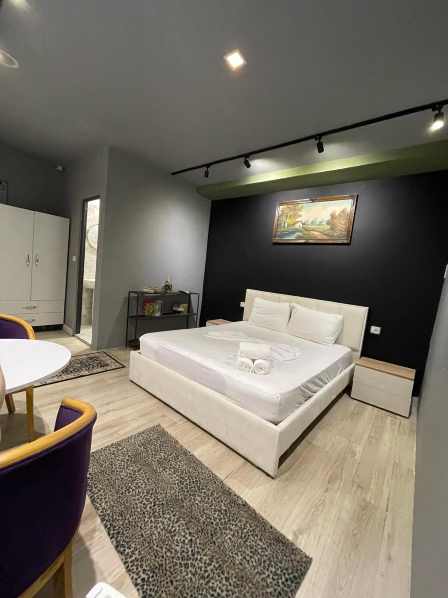 Destinacion Central Room Tirana Kültér fotó